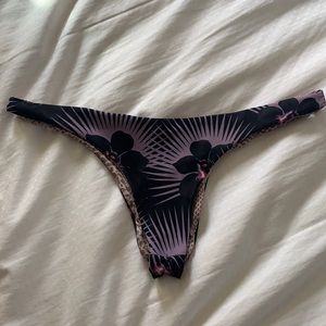 Acacia Lavendar Purple Orchid Flower Bottoms